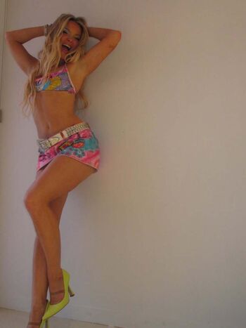 Full leaked Zara larsson page private onlyfans photo