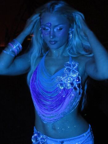 Full leaked Zara larsson page private onlyfans photo