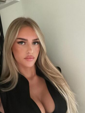 Full leaked Zara private onlyfans photo