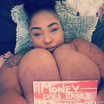 Full leaked Zariah june private onlyfans photo