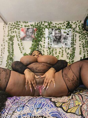 Full leaked Zariah june private onlyfans photo