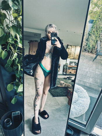 Full leaked Zayuri private onlyfans photo