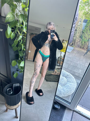Full leaked Zayuri private onlyfans photo