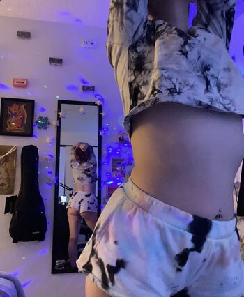 Full leaked Zelestia private onlyfans photo