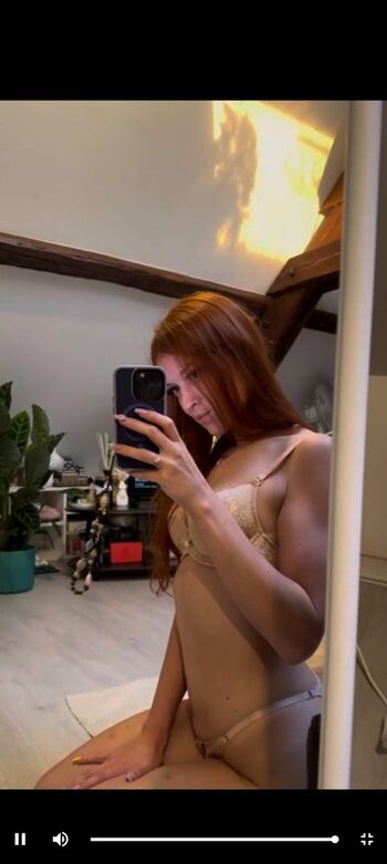 Full leaked Zeliee private onlyfans photo