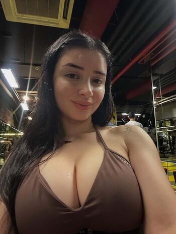 Full leaked Zelihanday private onlyfans photo