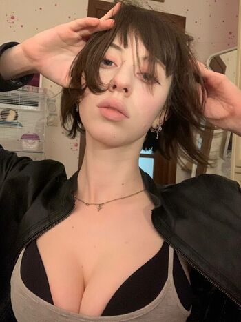 Full leaked Zemfiropol private onlyfans photo