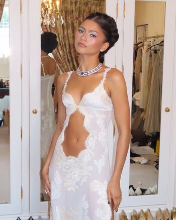 Full leaked Zendaya page private onlyfans photo
