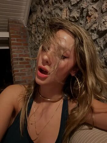 Full leaked Zeybik private onlyfans photo