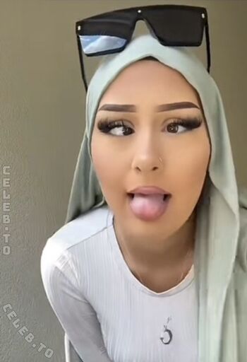 Full leaked Zeynohijabi private onlyfans photo
