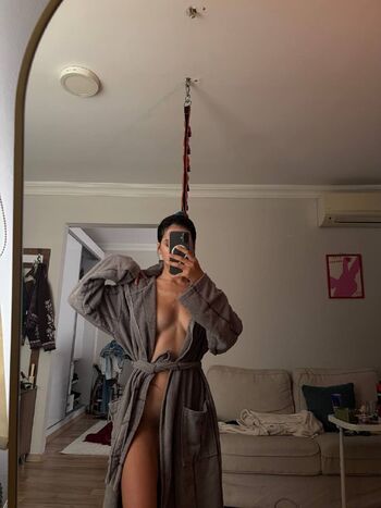 Full leaked Zeynpssii private onlyfans photo