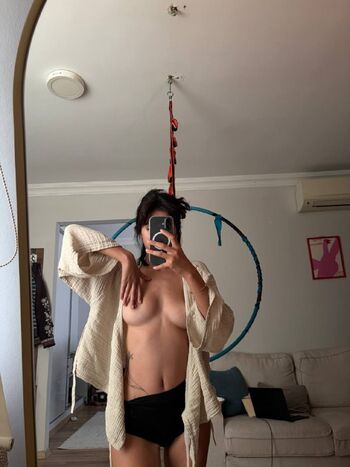 Full leaked Zeynpssii private onlyfans photo