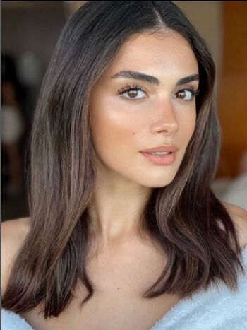 özge Yağız