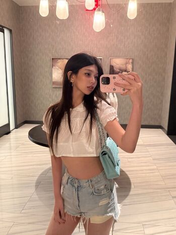 Full leaked Zhang xinmu private onlyfans photo