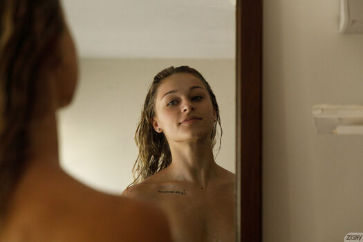 Full leaked Zishy  page private onlyfans photo