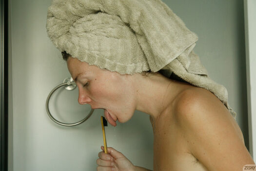 Full leaked Zishy private onlyfans photo