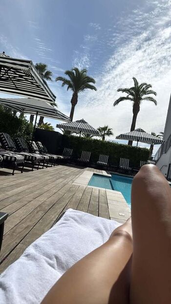 Full leaked Znefer page private onlyfans photo