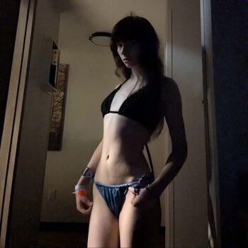 Full leaked Zobuggie bvnny private onlyfans photo