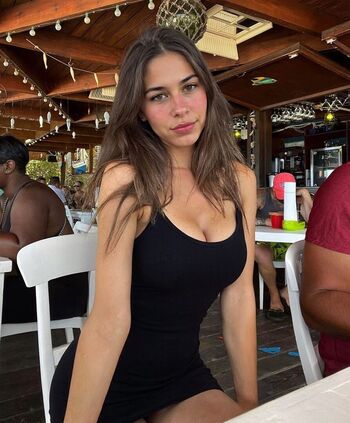 Full leaked Zoe berry private onlyfans photo