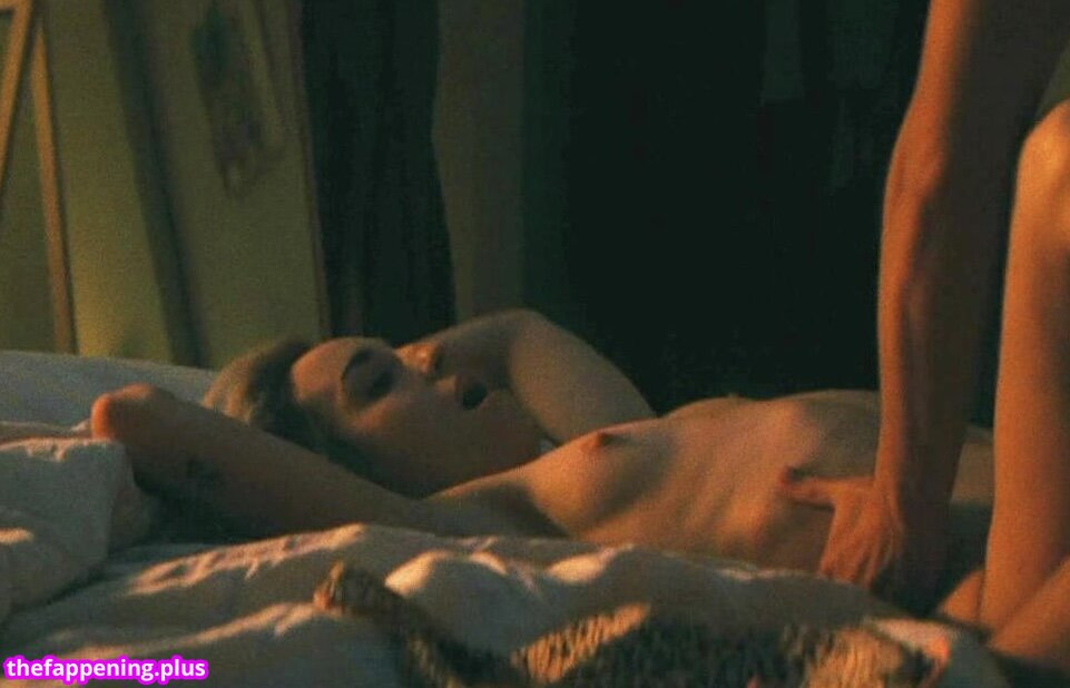 Zoe Lister Jones / https: / zoelisterjones 누드 OnlyFans 사진 #7