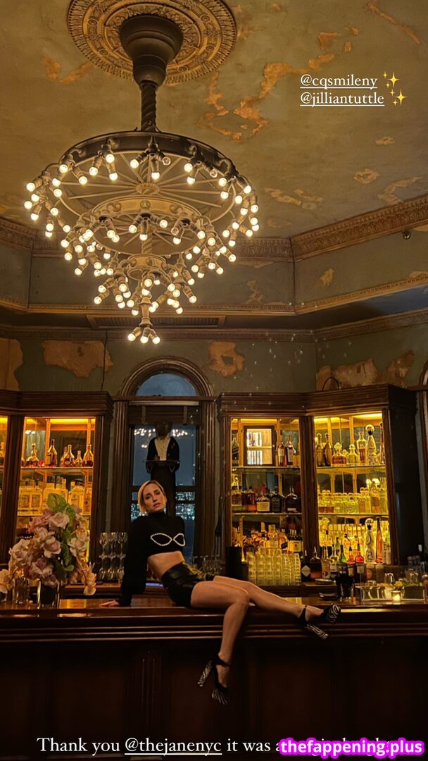 Zoe Lister Jones / https: / zoelisterjones Nacktes OnlyFans Foto #17