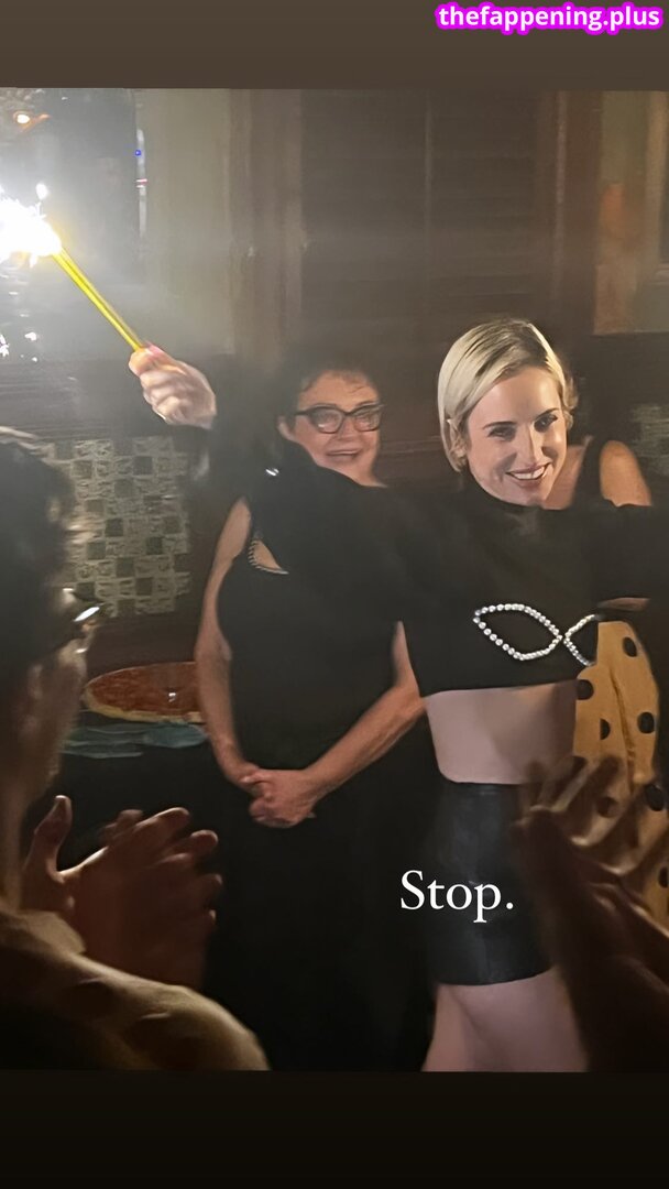 Zoe Lister Jones / https: / zoelisterjones ヌードOnlyFans写真 #21