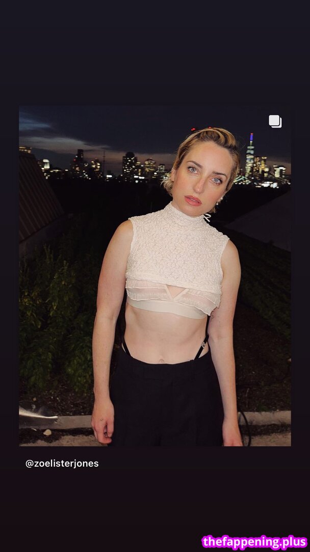 Zoe Lister Jones / https: / zoelisterjones Çıplak OnlyFans Fotoğrafı #37