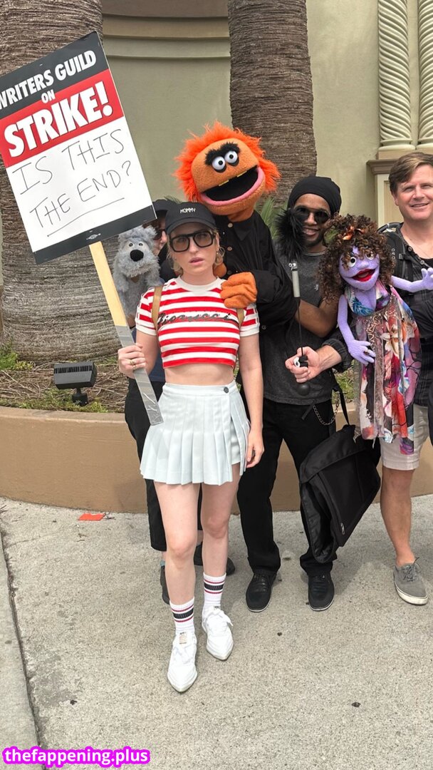 Zoe Lister Jones / https: / zoelisterjones Фото оголеного OnlyFans #38