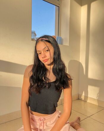 Full leaked Zoe manoek page private onlyfans photo