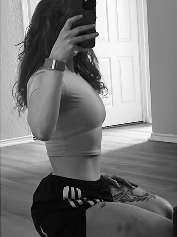 Full leaked Zoe tierney private onlyfans photo