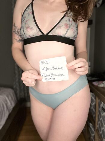 Full leaked Zoebubbles private onlyfans photo