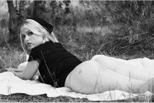 Full leaked Zoella private onlyfans photo