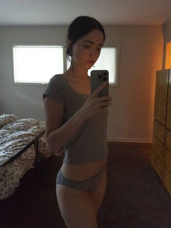 Full leaked Zoeplzshutup private onlyfans photo