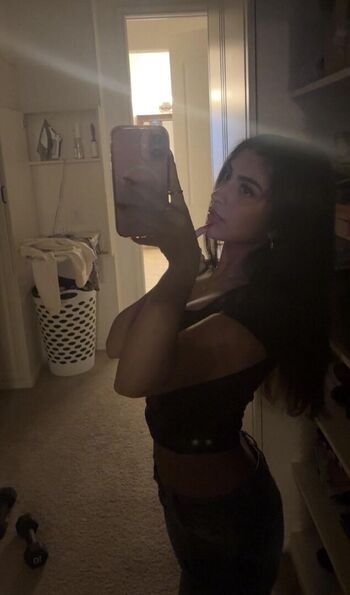 Full leaked Zoespams private onlyfans photo