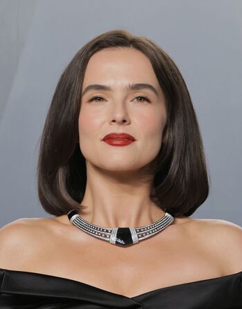 Full leaked Zoey deutch private onlyfans photo