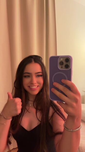 Full leaked Zoeyisovip private onlyfans photo