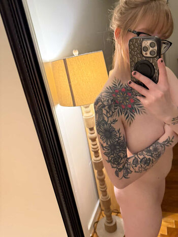Full leaked Zoeysourdough private onlyfans photo