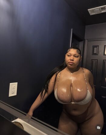 Full leaked Zoranaomii private onlyfans photo