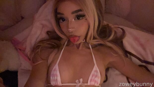 Full leaked Zoweybunny private onlyfans photo