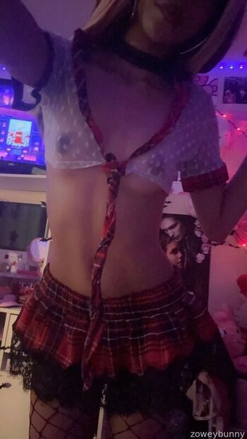 Full leaked Zoweybunny private onlyfans photo