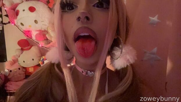 Full leaked Zoweybunny private onlyfans photo