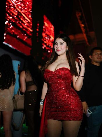 Full leaked Zullyy cs private onlyfans photo