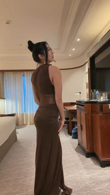 Full leaked Zumi page private onlyfans photo