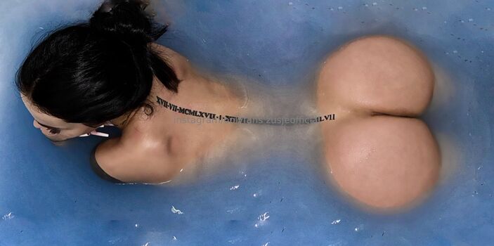 Full leaked Zusjeofficial  page private onlyfans photo
