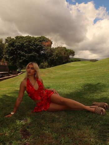 Full leaked Zuza fijak private onlyfans photo