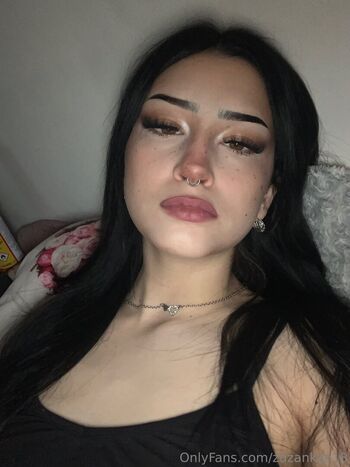 Full leaked Zuzinkaa private onlyfans photo