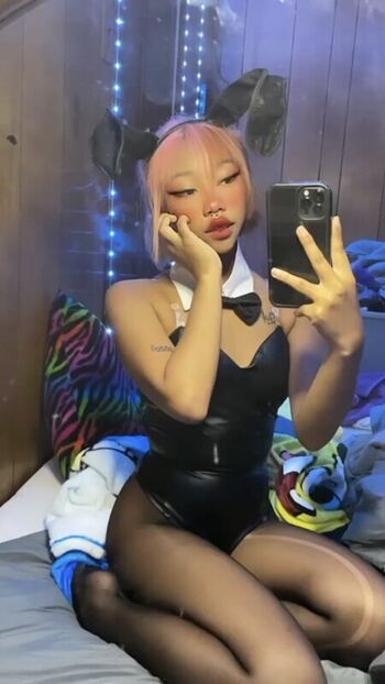 Full leaked Zzoeyw private onlyfans photo